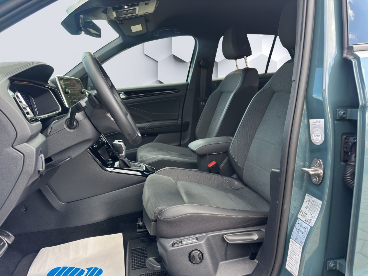 T-Roc 1.5 TSI OPF (EURO 6d) DSG R-Line AHZV LED