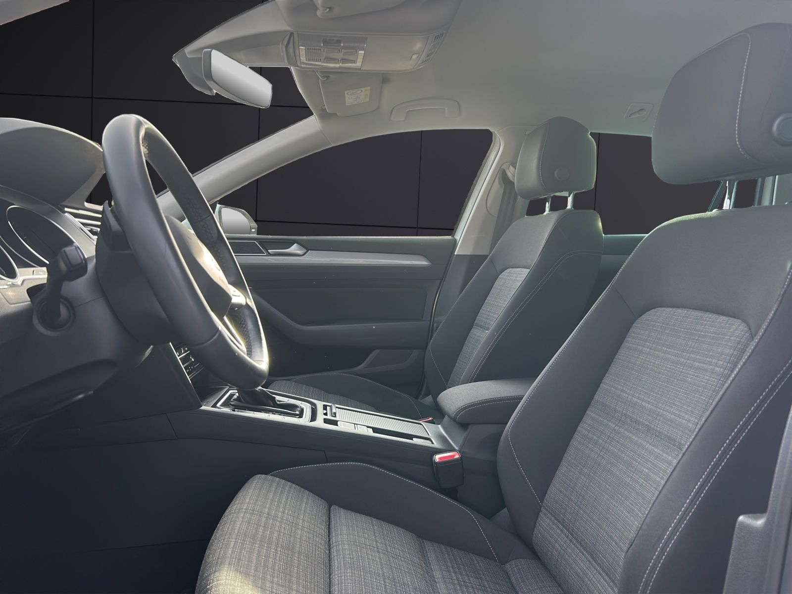 Fahrzeugabbildung Volkswagen Passat Variant Business TDI DSG LED ACC SHZ Rear