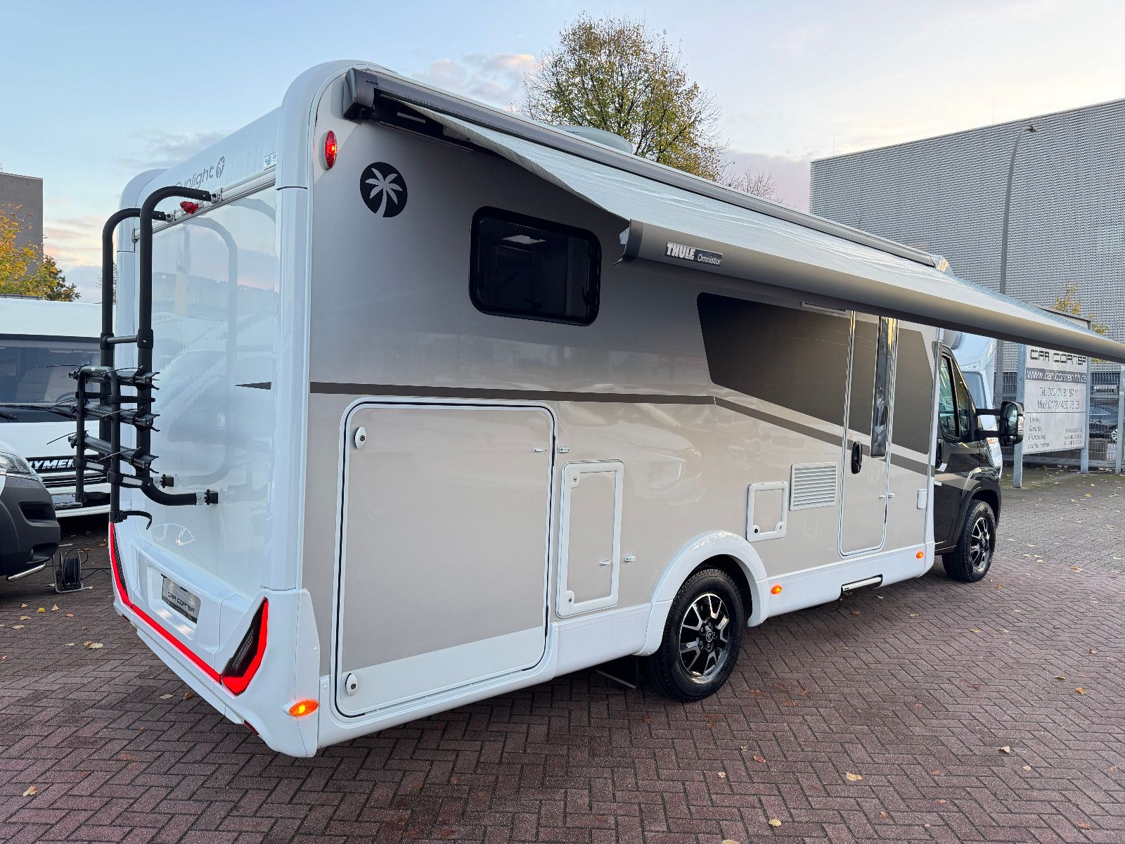 Fahrzeugabbildung Sunlight ADVENTURE EDITION T 68 1HAND KEIN MIETER HUBBETT