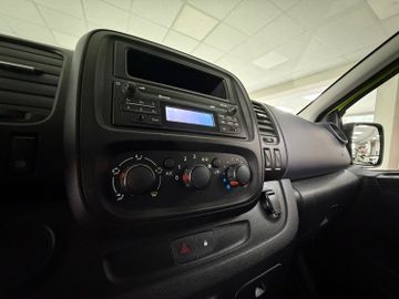 Opel Vivaro - 12