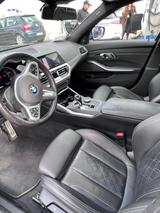 BMW 330d Touring M Sport xDrive Vollausstattung - BMW 330 in Frankfurt (Main)