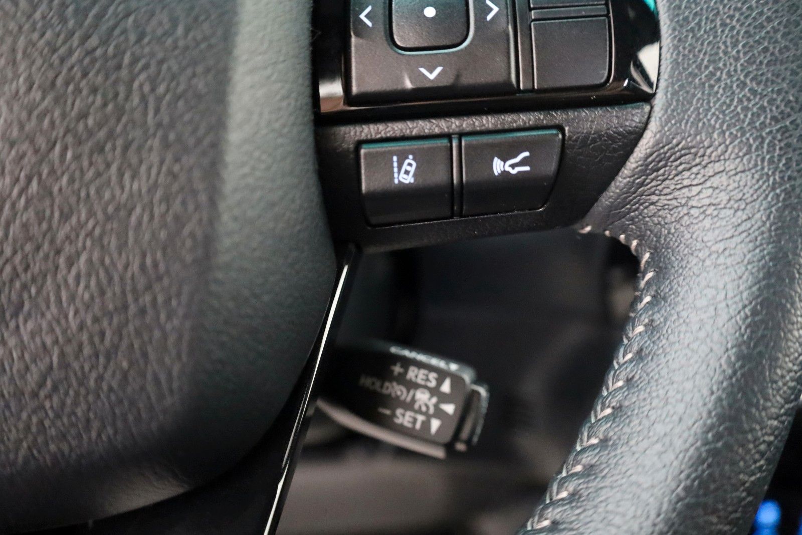 Fahrzeugabbildung Toyota Hilux Sport Invincible ,Navi,Kamera,Rollo