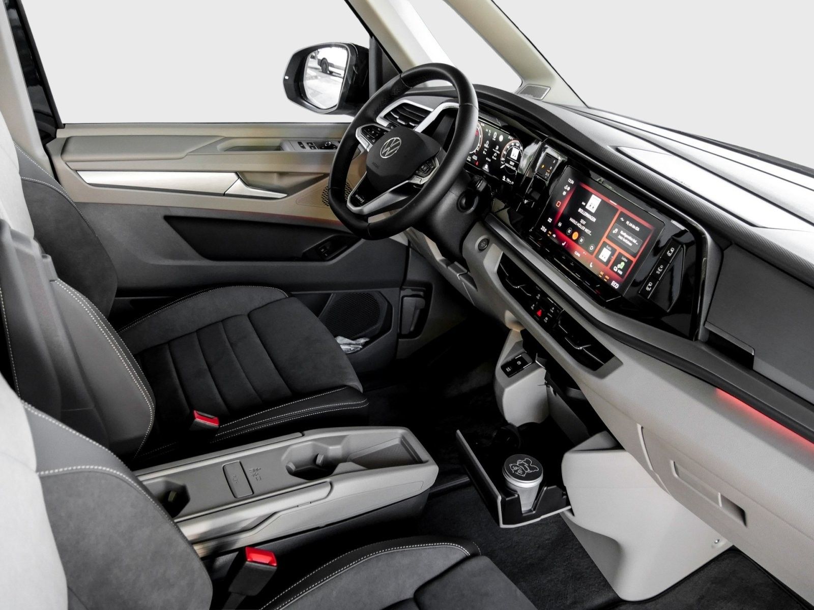 Volkswagen T7 Multivan ENERGY eHybrid 4M lang AHK Harman Tr imagem 3