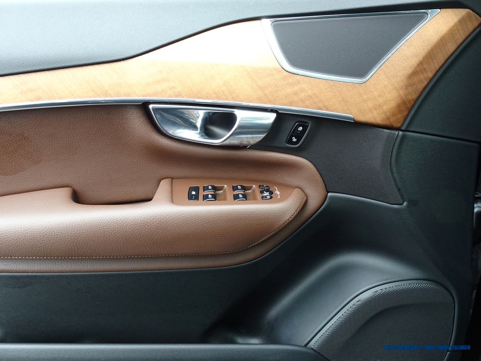 Volvo XC90 B5 AWD Geartronic Momentum Pro foto 8