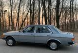 Mercedes-Benz 250 - blaue Mercedes-Benz 250