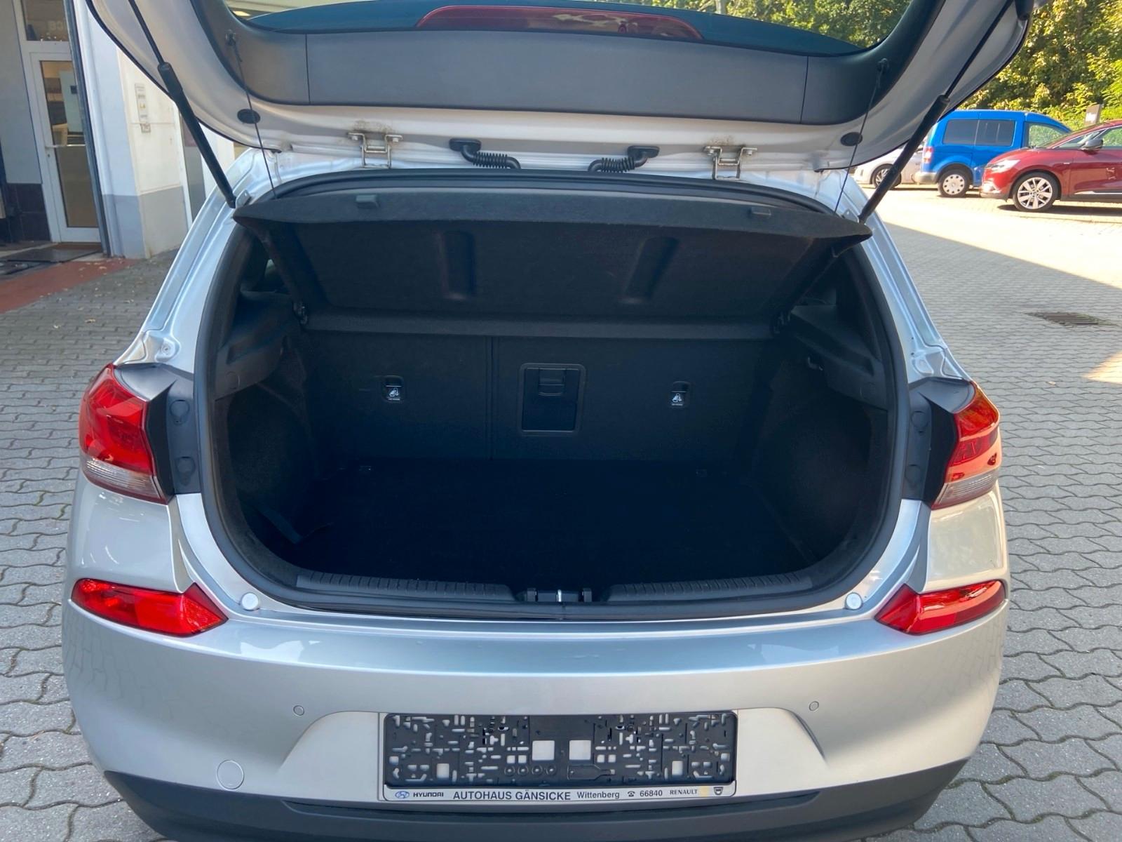 Hyundai i30 1.0 T-GDI Intro