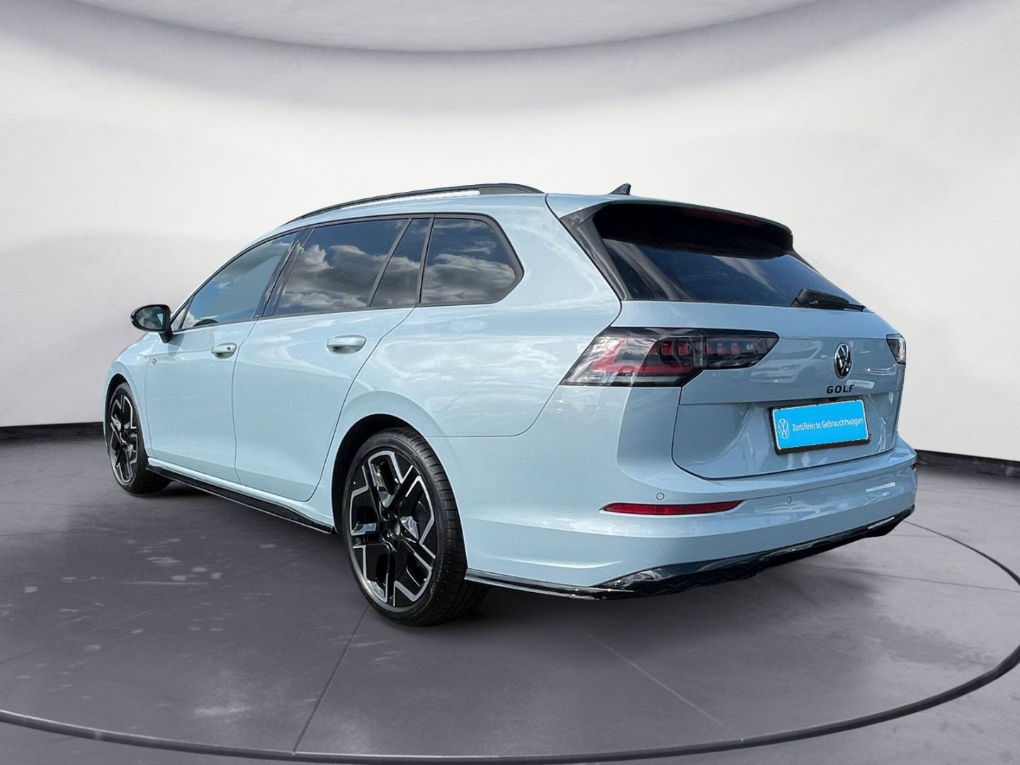 Volkswagen Golf Variant R-Line 1.5 eTSI DSG MATRIX NAVI KAM foto 3