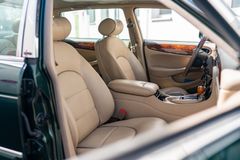 Fahrzeugabbildung Jaguar Daimler 4.0 Super V8 *LWB / Sherwood / MwSt.*