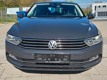 Volkswagen Passat - 4