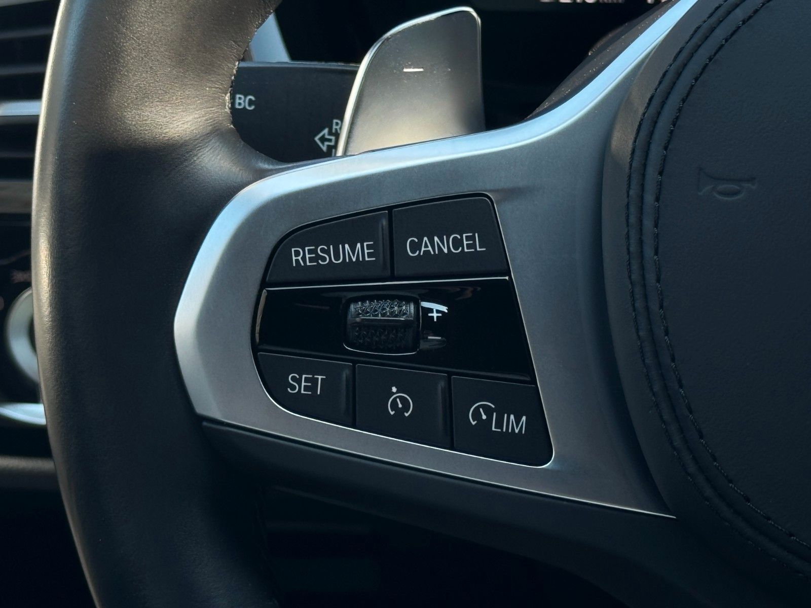 Fahrzeugabbildung BMW 530d M Sport Aero Shadow LED CAM Klim-4Z CarPlay