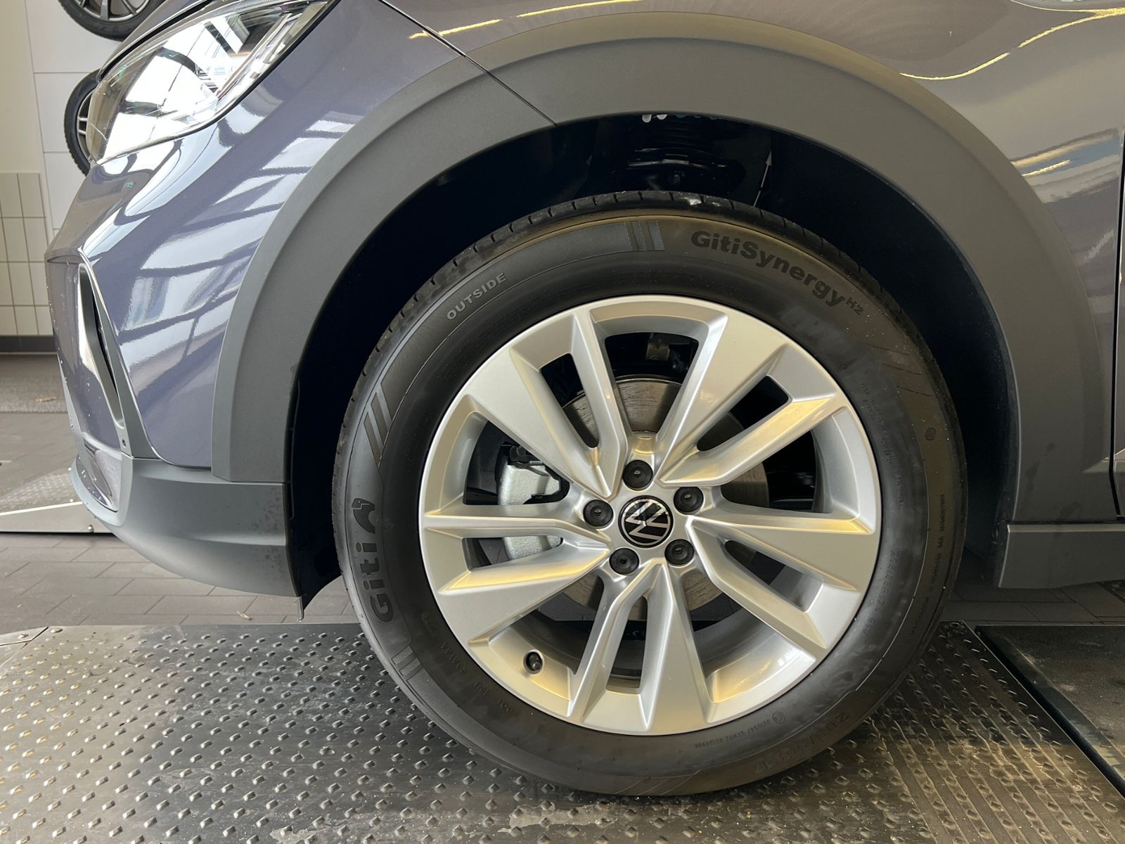 Fahrzeugabbildung Volkswagen Taigo Life 1.5 TSI DSG *IQ-Light, App Connect, L