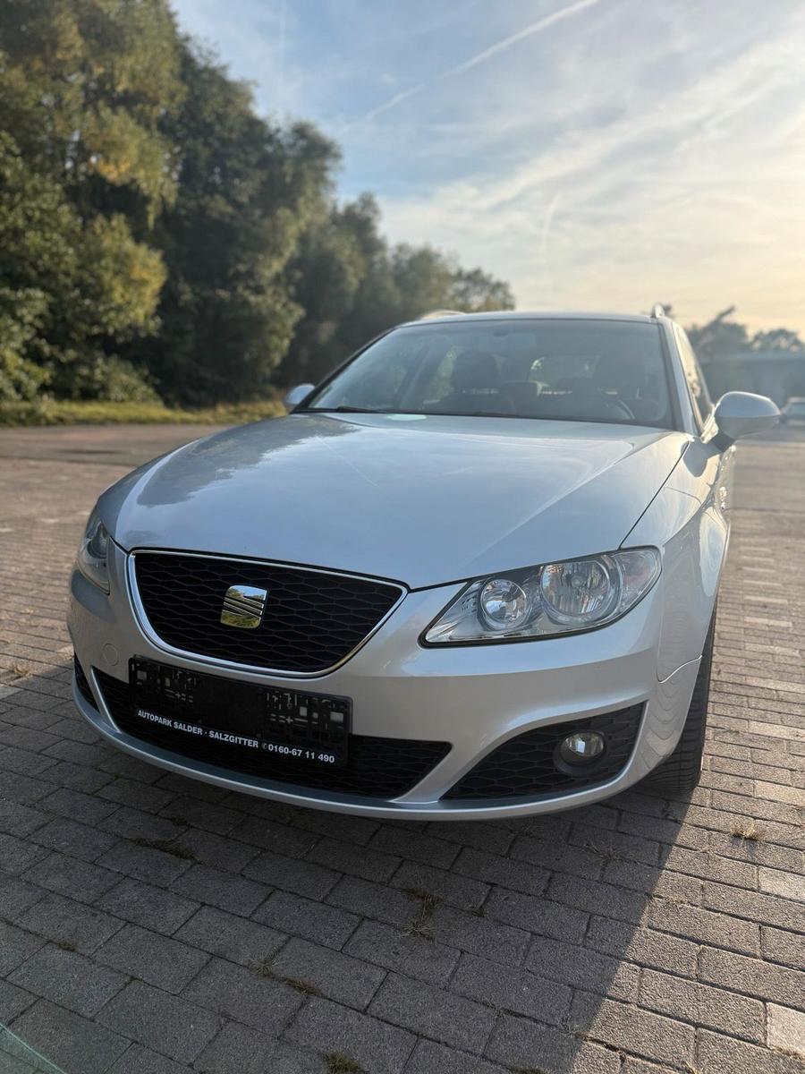Seat Exeo 2012 — rear view