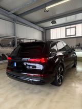 Audi Q7 50 TDI quattro S- line 8 fach 22 Zoll Voll. - Audi Q7