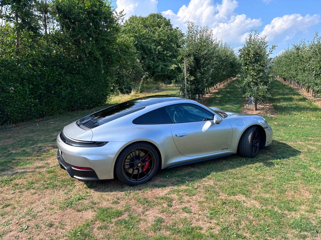 Image of Porsche 992