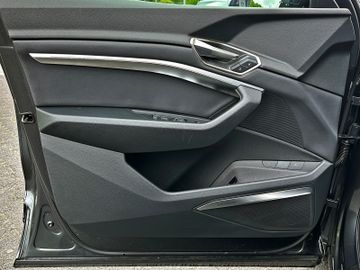 Audi Q8 e-tron - 6