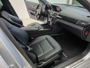 Mercedes E 350 - 11
