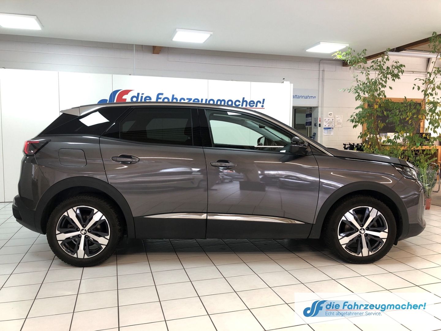 Fahrzeugabbildung Peugeot 3008 Allure Pack 1.5 BlueHDi Navi Digitales Cock