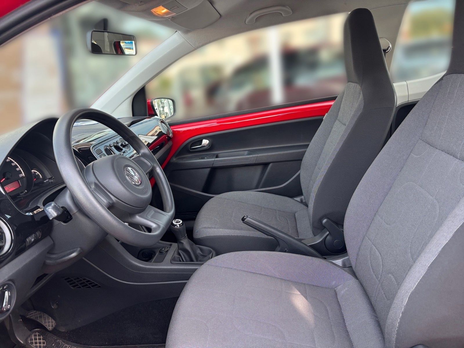 Fahrzeugabbildung Volkswagen up! move up!
