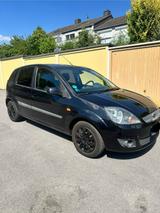 Ford Fiesta 1.3 Ghia - Ford Fiesta mit Benzin-Antrieb: Kleinwagen, Ghia