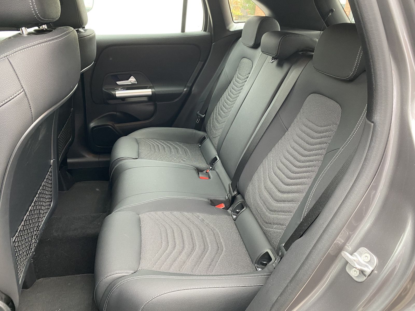 Fahrzeugabbildung Mercedes-Benz GLA 250 4M Progressive Advanced+/