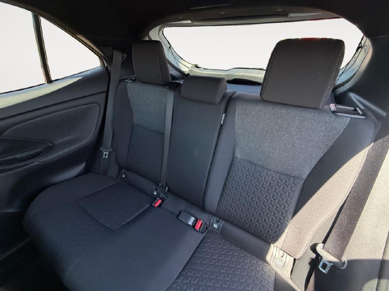 Fahrzeugabbildung Toyota Yaris Cross Hybrid FWD Team Deutschland