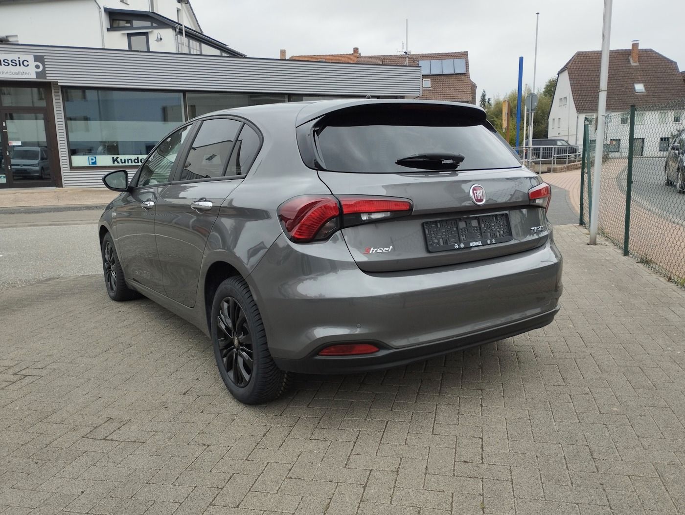 Fahrzeugabbildung Fiat Tipo Hatchback 1.4 Sitzheiz Klima PDC ALU