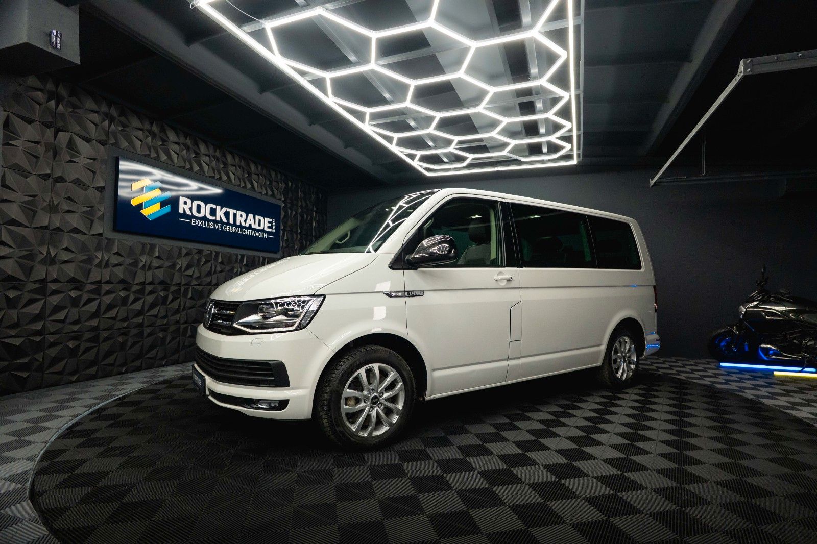 Fahrzeugabbildung Volkswagen T6 Multivan Edition 30 4Motion Sport *LED*Kamera