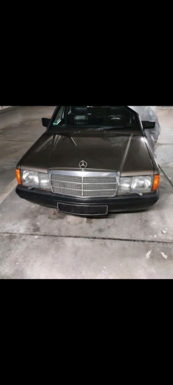 Image of Mercedes-Benz 190