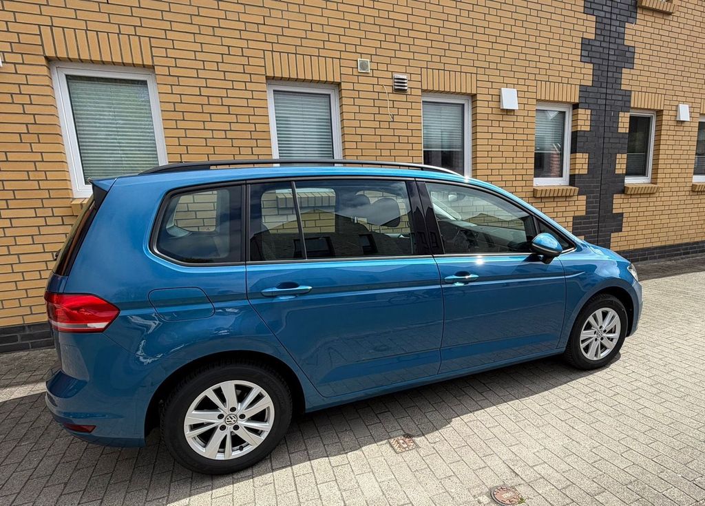 Image of Volkswagen Touran