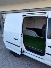 Volkswagen Caddy - 10