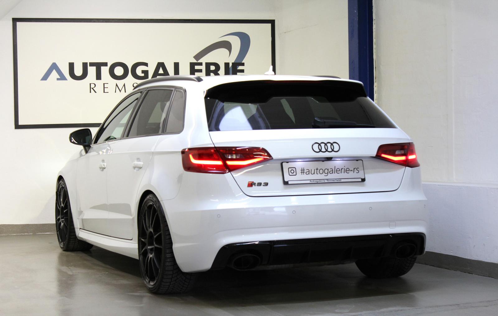 Audi RS3 *SCHALE*RS-AGA*RS DESIGN*KAM*B&O*ACC*KW*OZ*