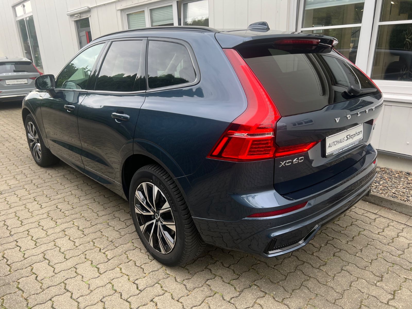 Volvo XC60 B4 Diesel AWD Plus Dark foto 5