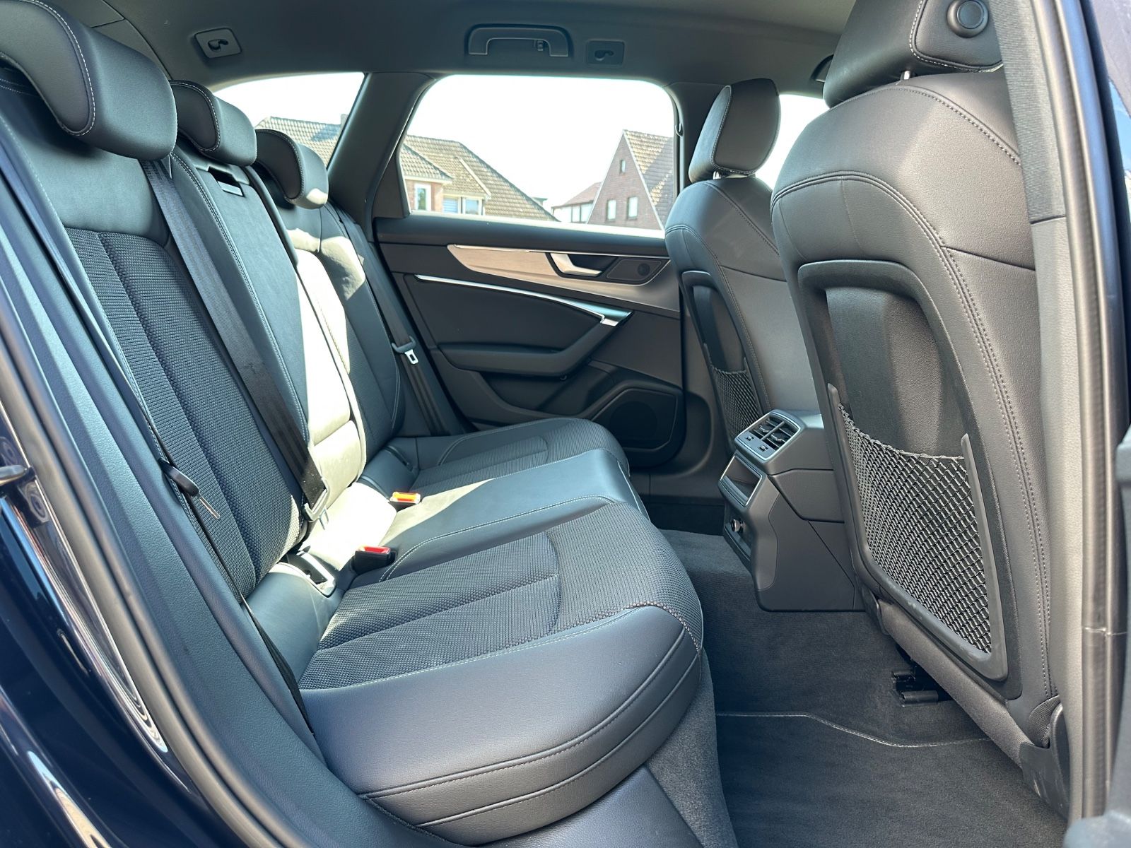 Fahrzeugabbildung Audi A6 Avant 40 TDI S line S Tronic ACC/Matrix/Navi