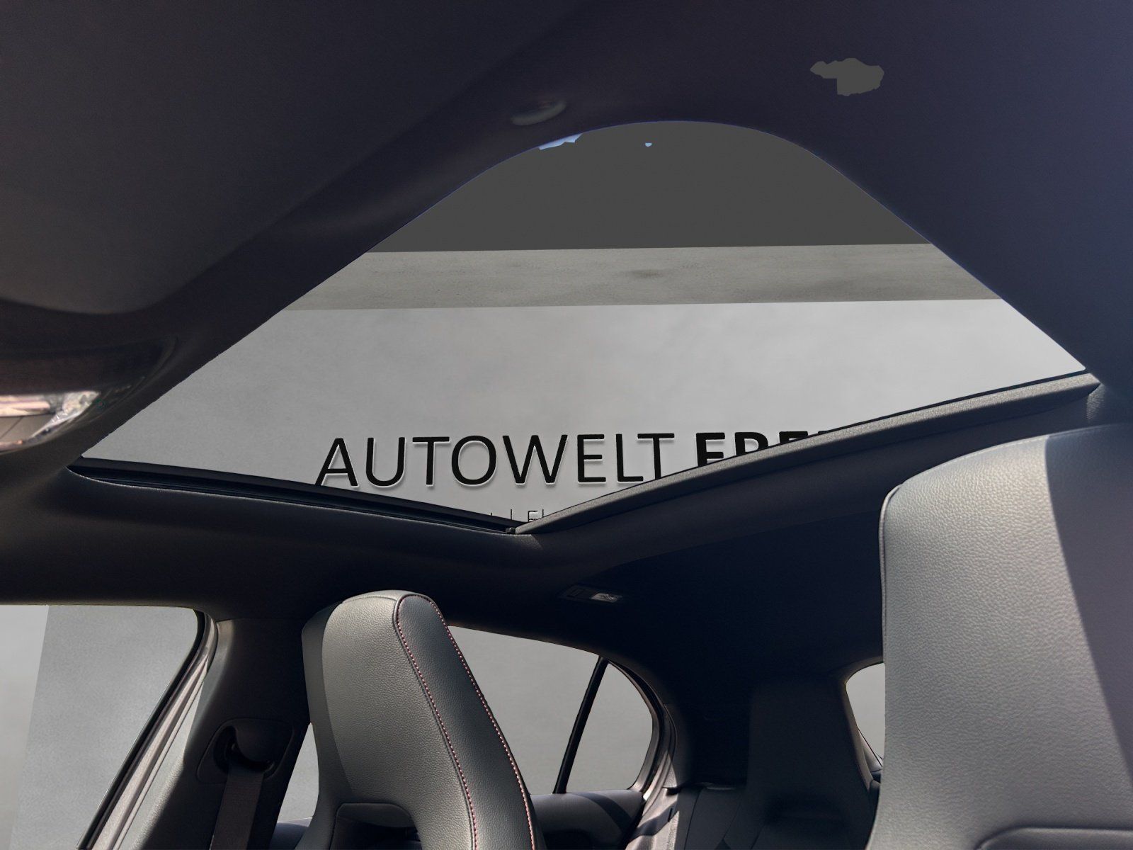 Fahrzeugabbildung Mercedes-Benz A 220 d 4M AMG Pano Kamera Totwinkel Parktronic
