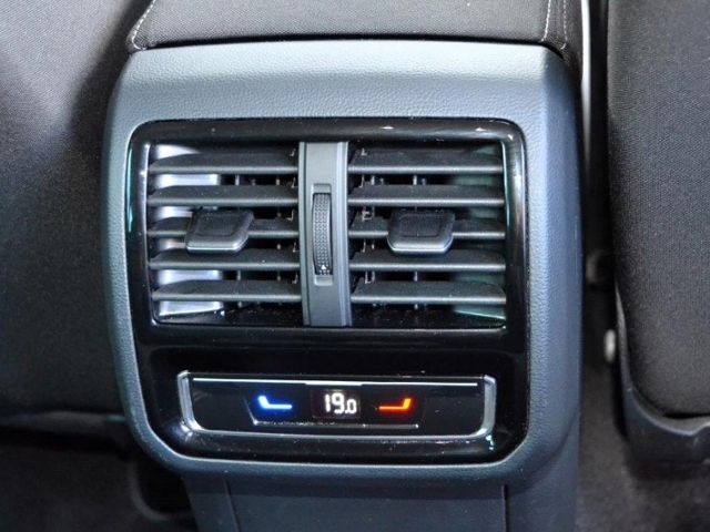 Passat Variant 1.5 TSI DSG Business LED/NAVI+VZE