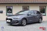 Hyundai i30 cw Premium 1.6 CRDI Automatik/AHK/Teilleder - Hyundai i30 mit Diesel-Antrieb
