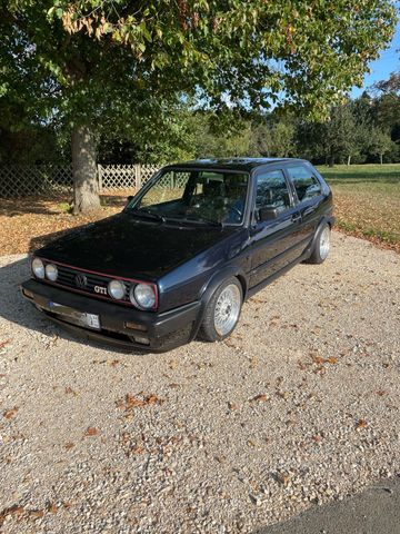 Volkswagen Golf 2 GTI Edition Blue