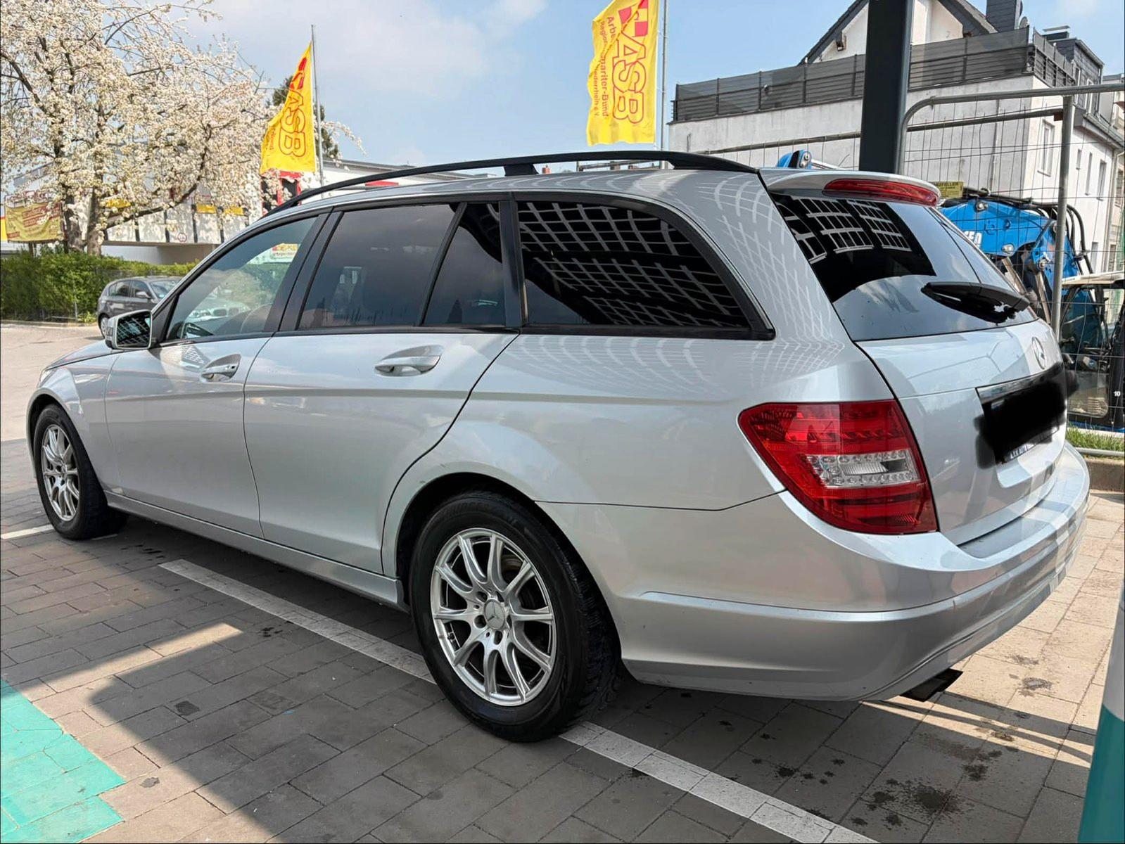 Mercedes-Benz C200 2012 — rear view
