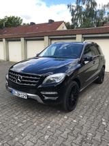 Mercedes-Benz ML 250 BlueTEC 4MATIC -21 Zoll Light System - Mercedes-Benz ML 250 aus 2012