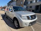 Nissan Navara Pickup Double Cab LE V6 4X4, Automatik - Nissan Navara: V6