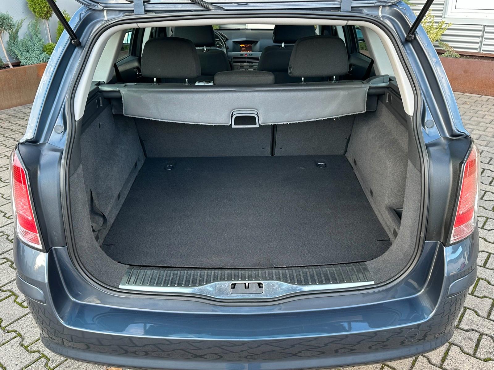 Opel Astra 2006 — photo 23