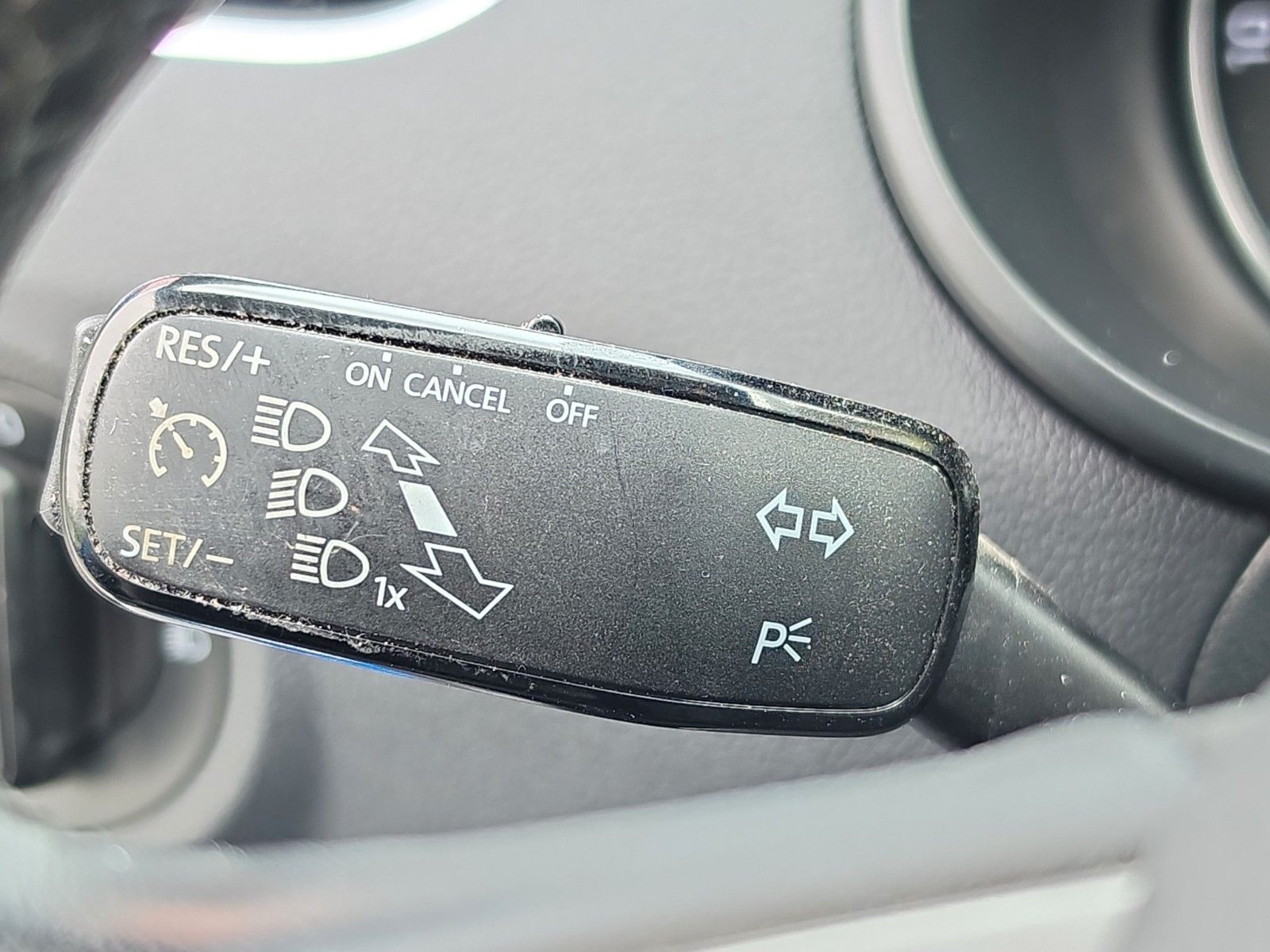 Fahrzeugabbildung SKODA Octavia Combi Ambition Apple CarPlay und Android