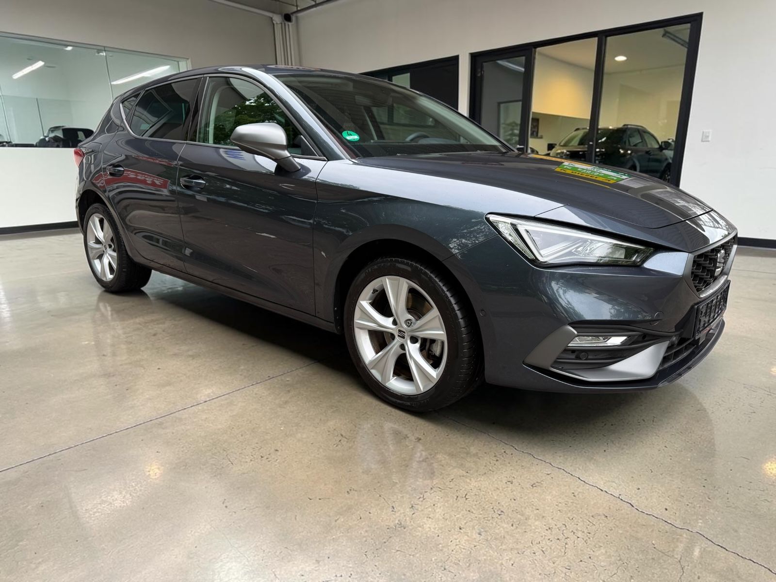 Seat Leon FR e-Hybrid VIRTUAL-LED-APP-CONNECT-1.HAND imagem 3