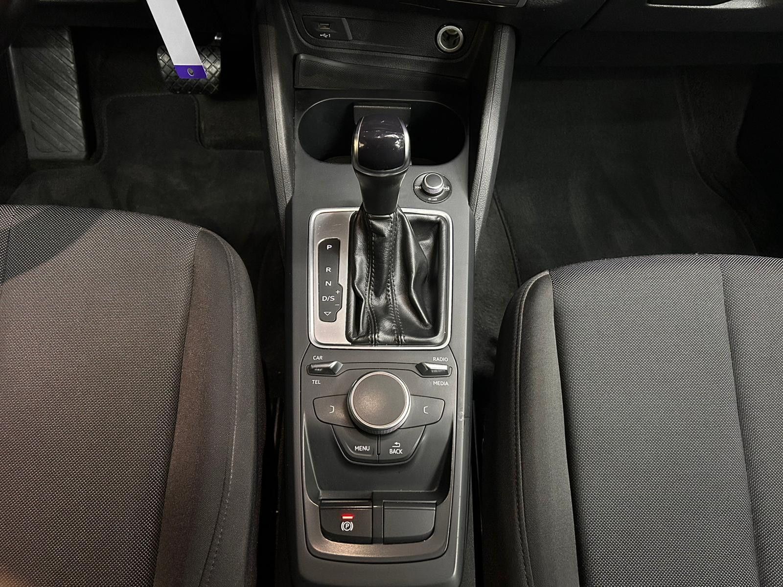 Fahrzeugabbildung Audi Q2 35d Quatt S-Tr. LED+KLIMAUT+HIFI+APS+DAB+ACC+