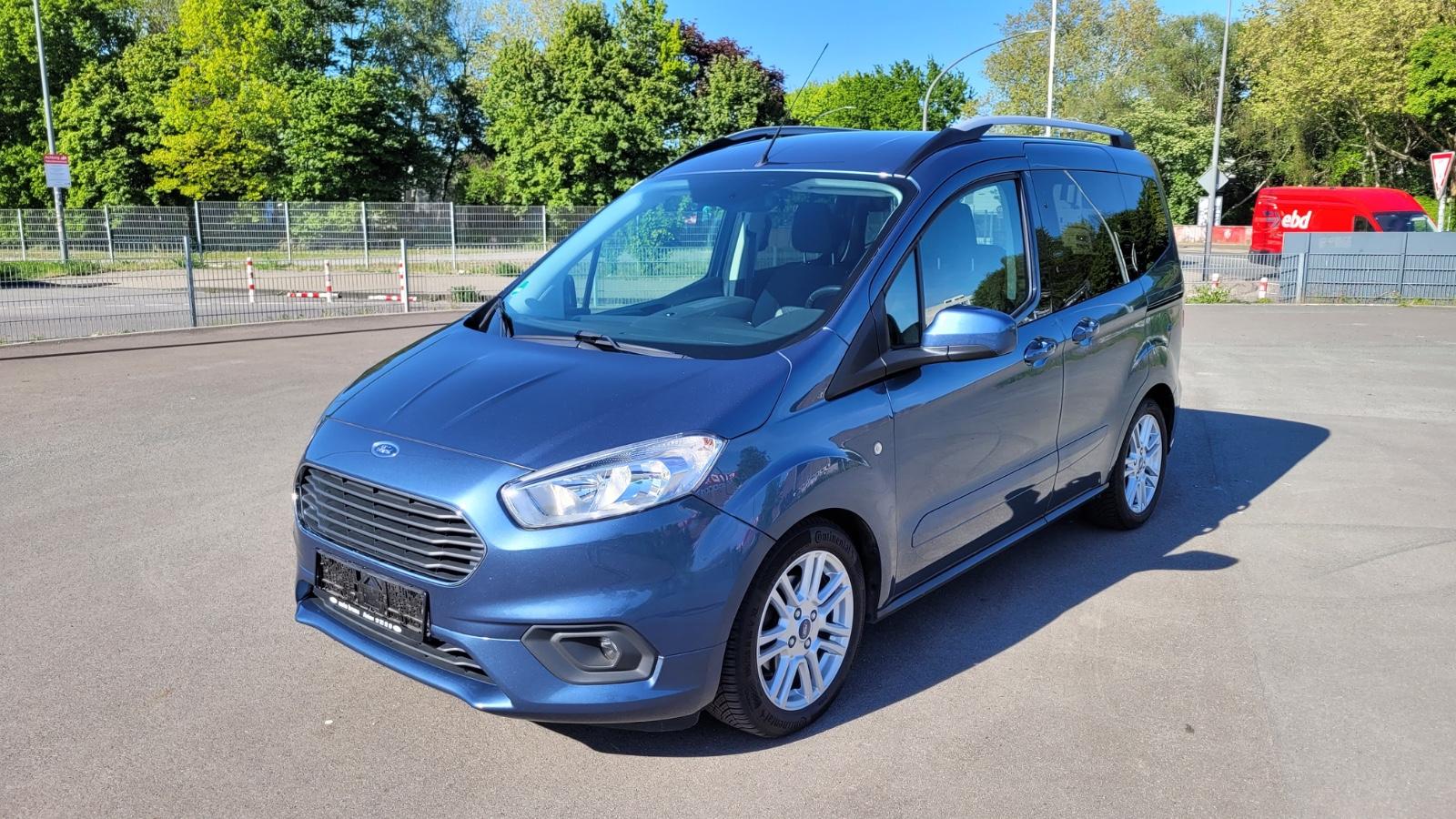 Ford Tourneo Courier Titanium