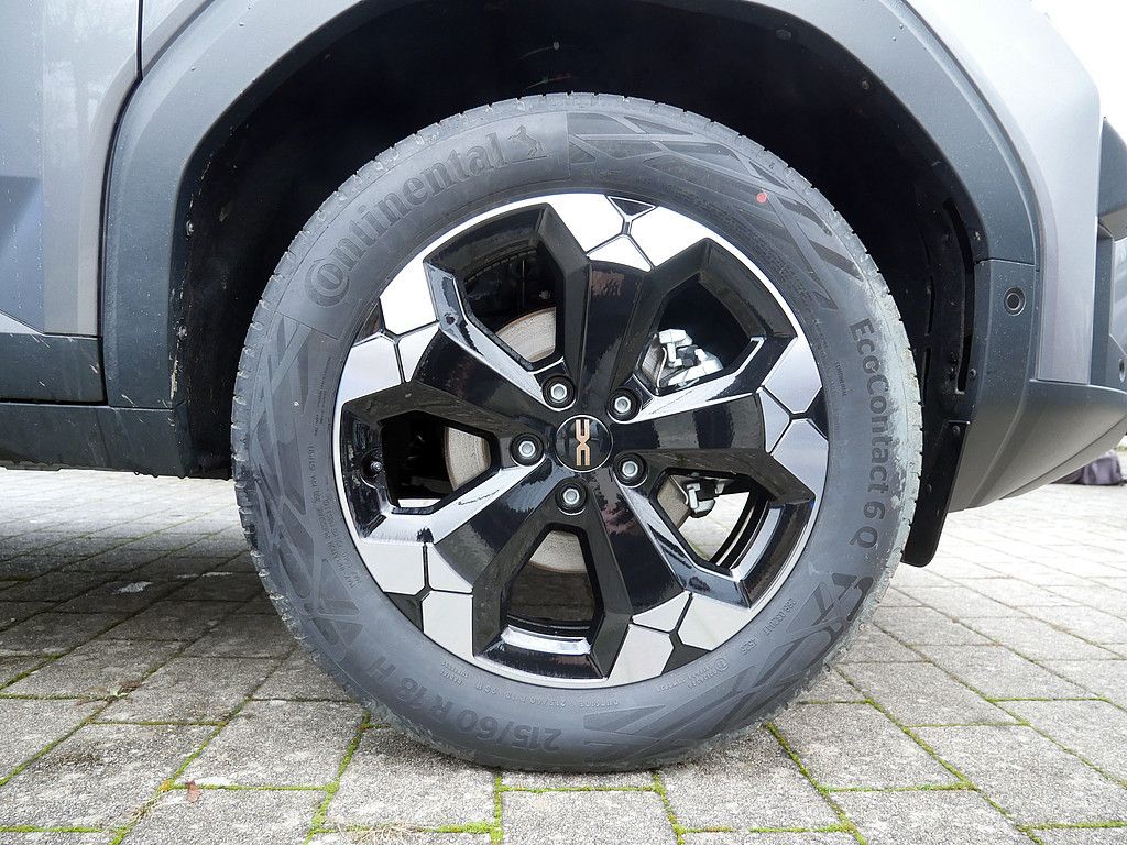 Fahrzeugabbildung Dacia Bigster Extreme TCe 140
