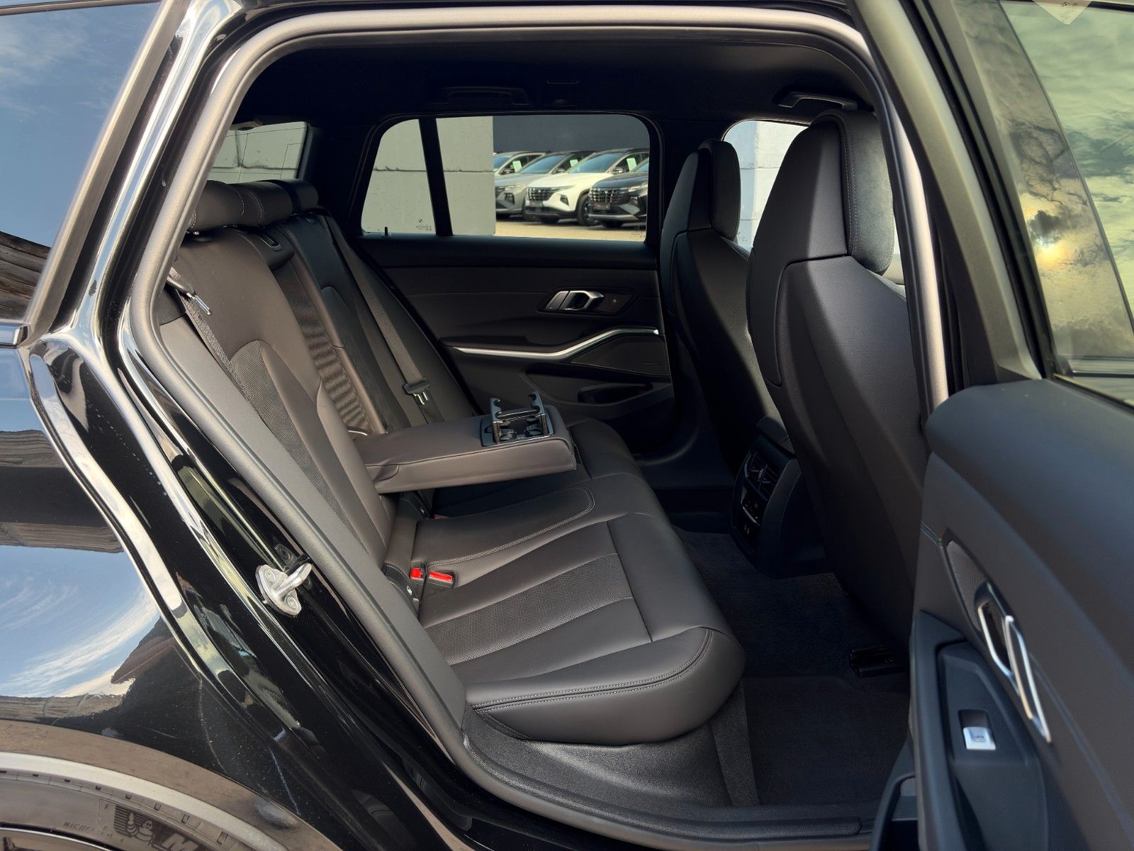 Fahrzeugabbildung BMW M3 Touring xDr Comp H&K LHZ HuD LHZ SBL Compound