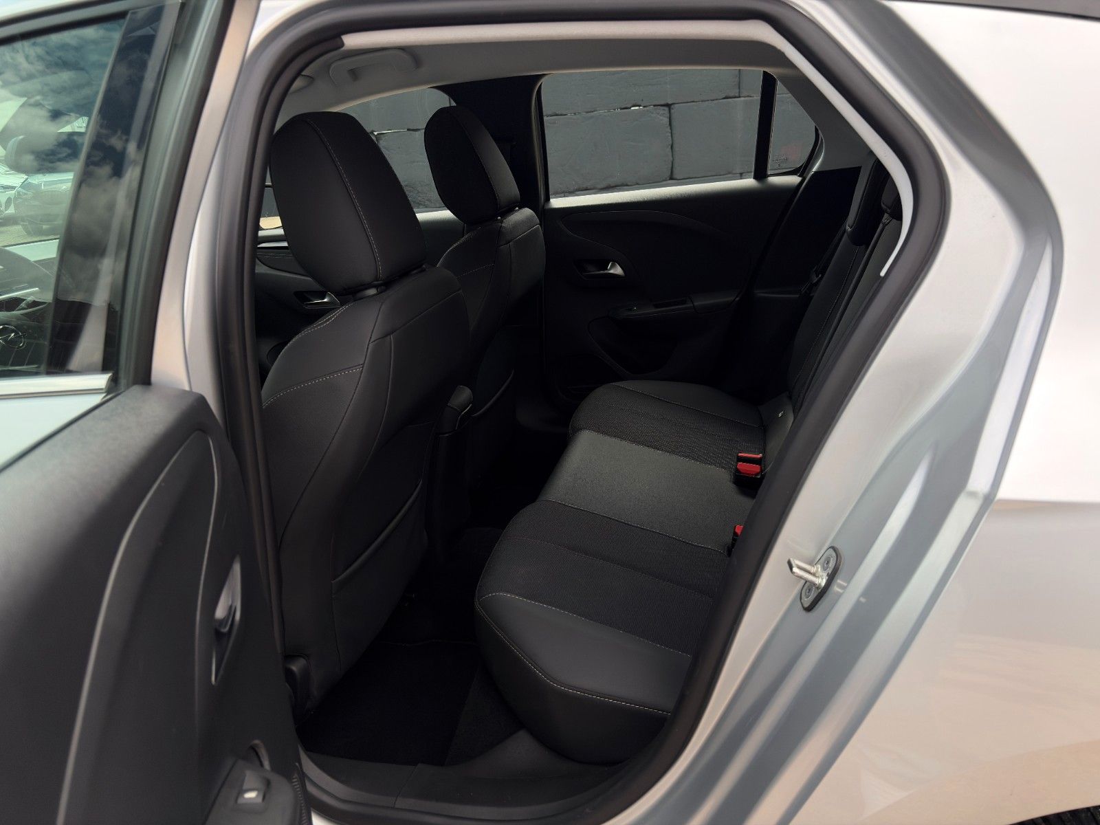 Fahrzeugabbildung Opel Corsa F 1.2 DIT S&S Elegance Autom PDC CarPlay