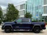 Toyota Tundra 4x4 Limited Crewcab - Toyota Tundra mit Benzin-Antrieb: Geländewagen