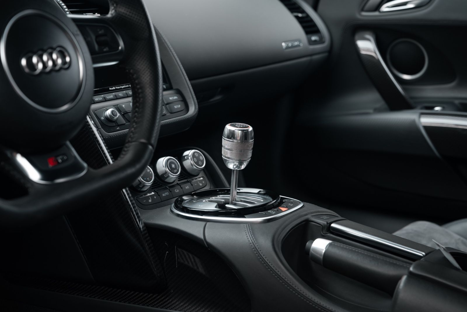 Fahrzeugabbildung Audi R8 Coupé HANDSCHALTUNG/B&O/CAM